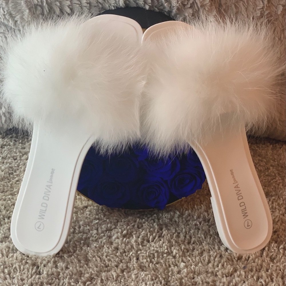 Fluffy sandals